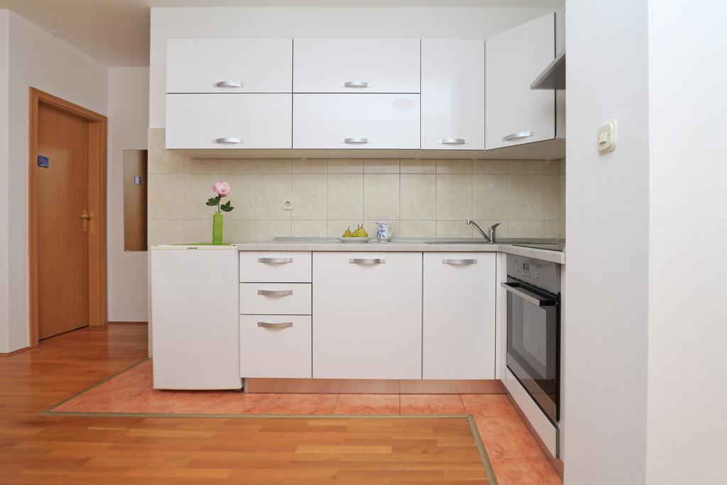 Central Beach Apartment Makarska Esterno foto