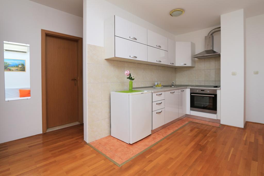Central Beach Apartment Makarska Esterno foto